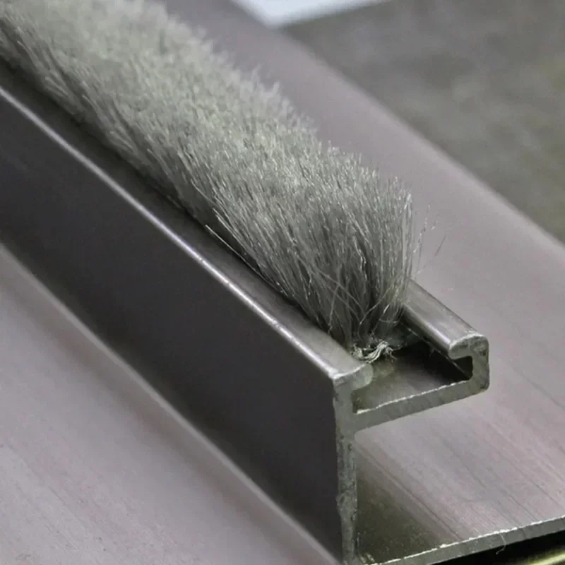 10M  Sealing Brush Strip Alumi - Window Lock Bar のレビューと価格