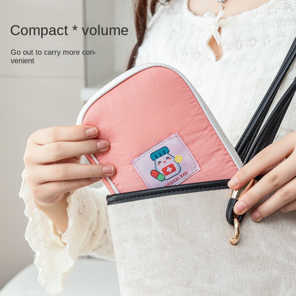 Portable Medicine Bag Mini Fir - First Aid Bag Kit のレビューと価格